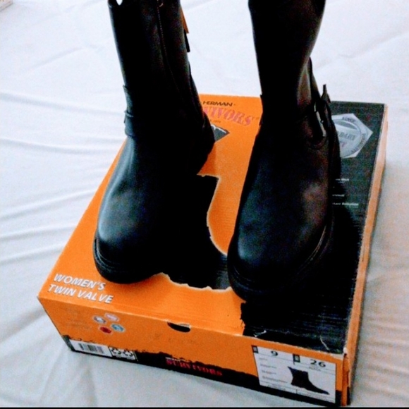 Women's Boots - Picture 9 of 9